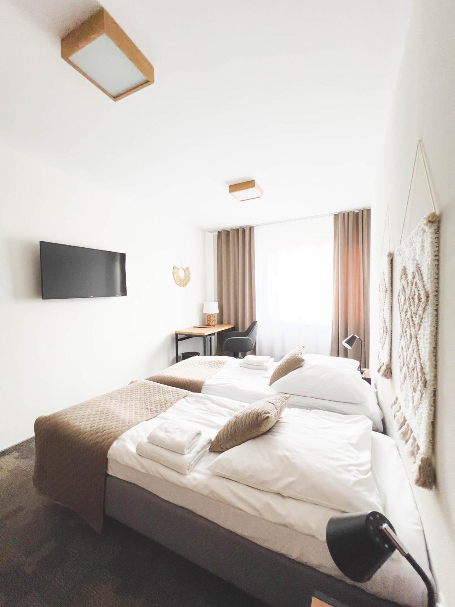 Hotel Beskidian แวงก์เยียร์สกา กูร์กา ภายนอก รูปภาพ