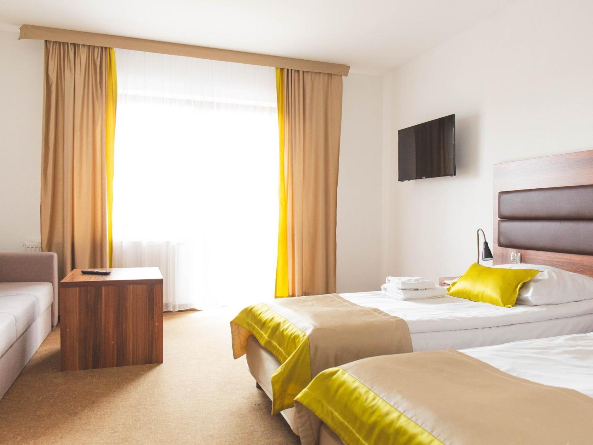 Hotel Beskidian แวงก์เยียร์สกา กูร์กา ภายนอก รูปภาพ