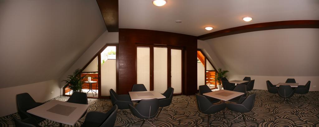 Hotel Beskidian แวงก์เยียร์สกา กูร์กา ภายนอก รูปภาพ